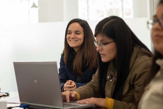 China ofrece becas para estudiantes, universitarios y profesionales peruanos 