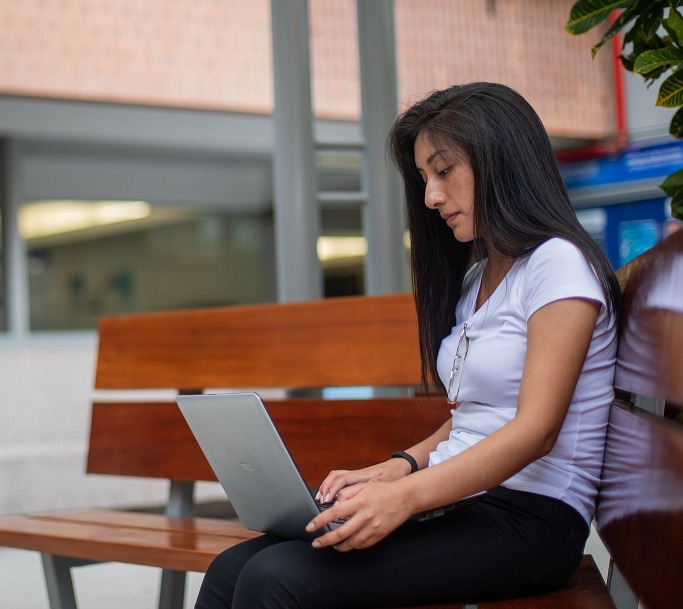 Claves para redactar un CV potente y conseguir empleo 