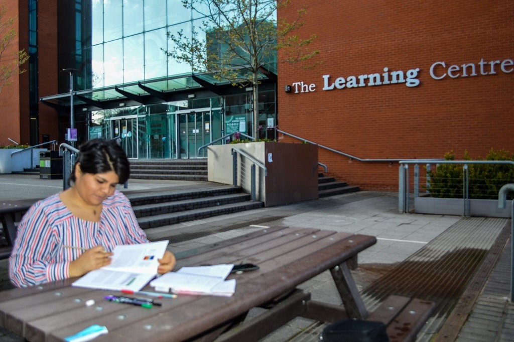 ¿Interesado en estudiar un posgrado en el extranjero? conoce aquí a 100 destacadas universidades del mundo