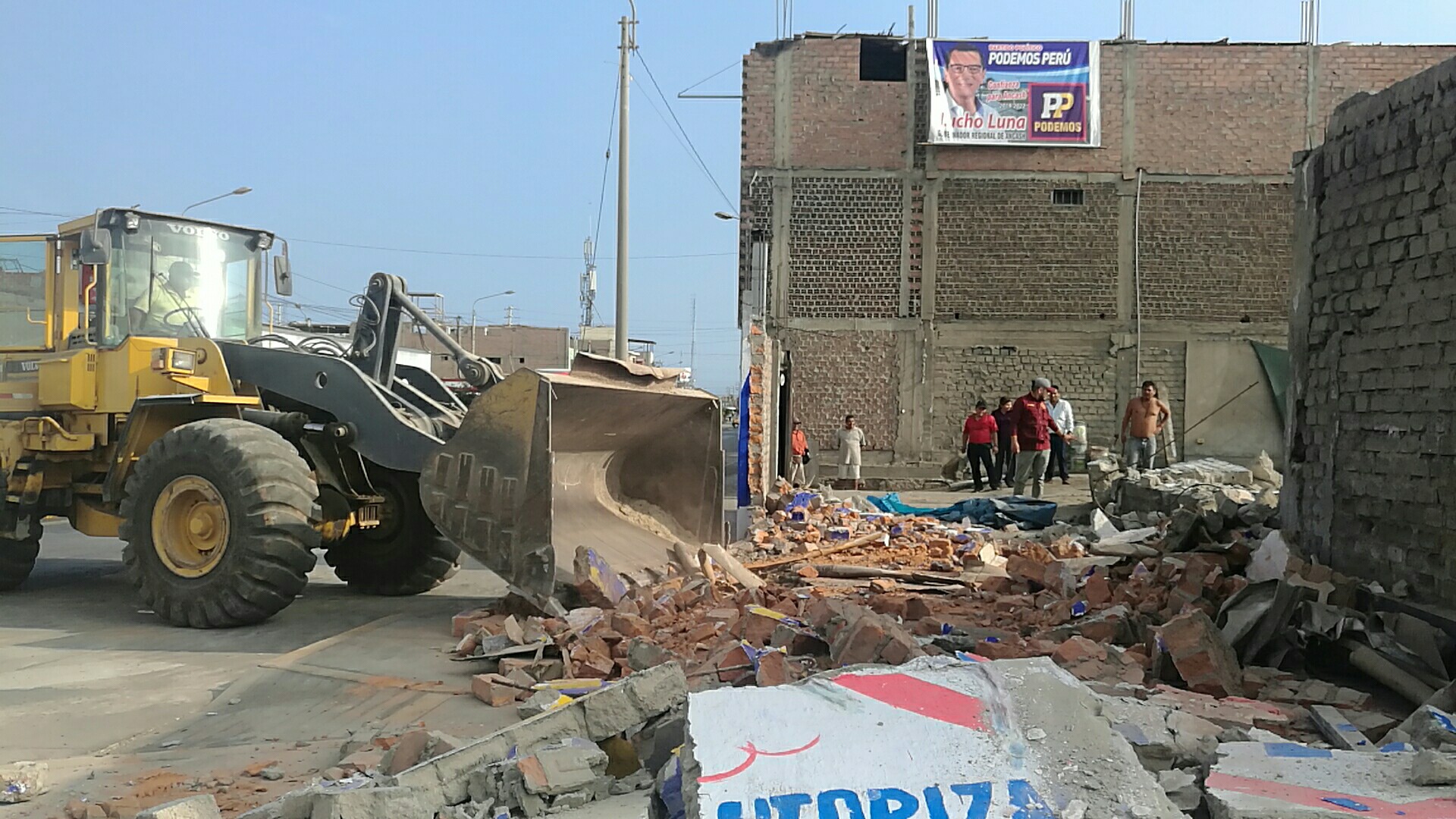 Chimbote: liberan calle para dar inicio a tercera etapa de pistas y veredas en la avenida Camino Real