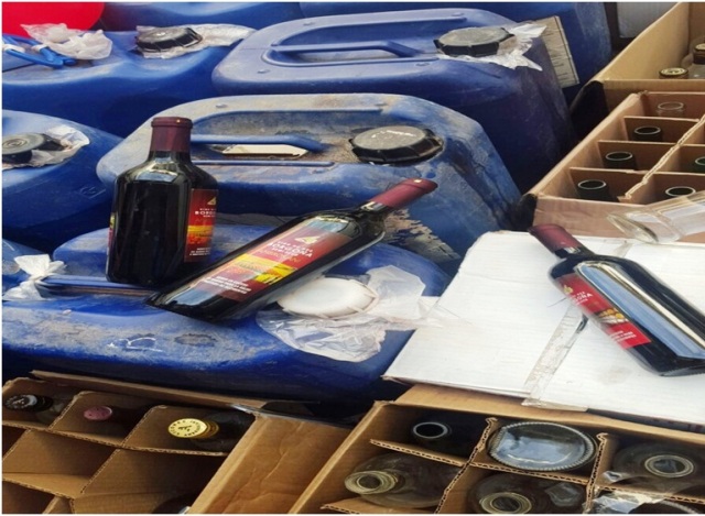 Allanan vivienda usada para fabricar licores bamba y detienen a 2 en Chimbote