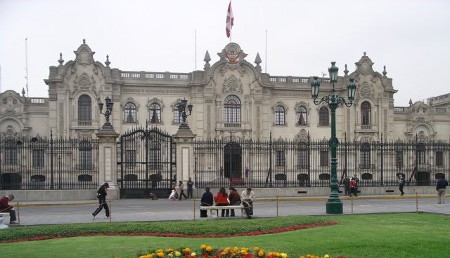 Ejecutivo promulga prórroga de jubilación anticipada en el sistema privado hasta 2015