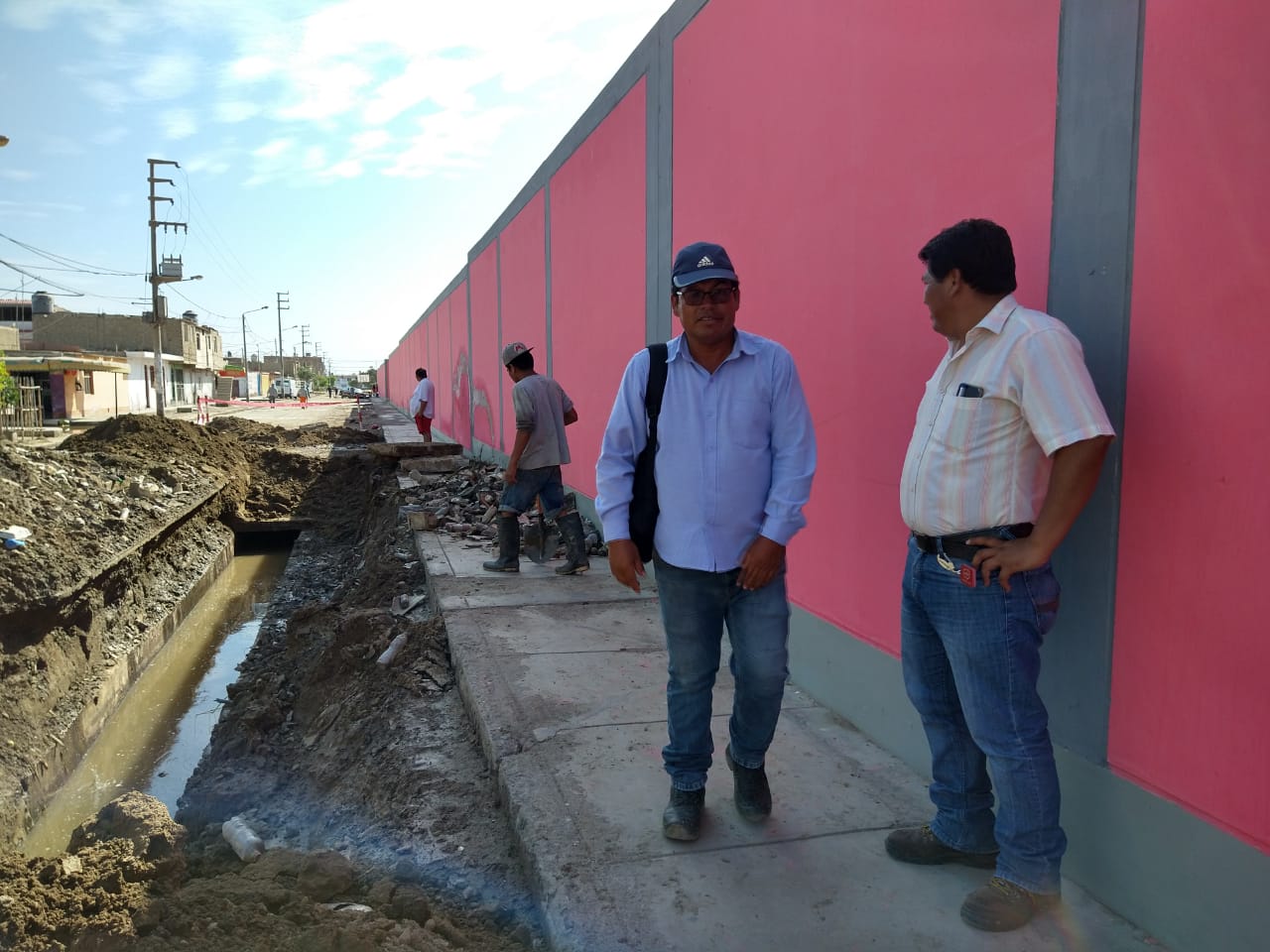 Municipio realizó limpieza en un tramo del dren amazonas tras aniego registrado