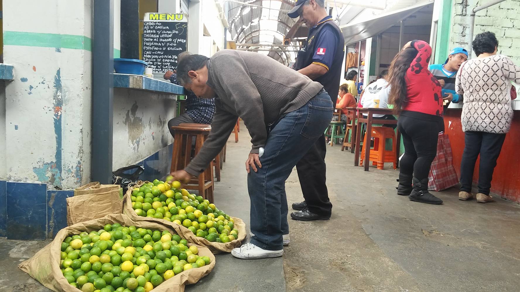 Chimbote: precio del limón continúa por las nubes en los diferentes mercados