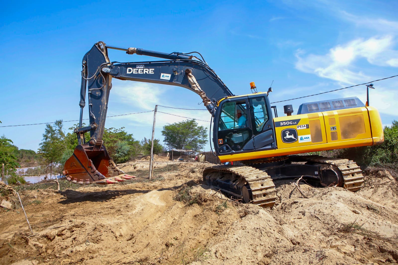 Inician limpieza de ríos y quebradas en 7 regiones del país