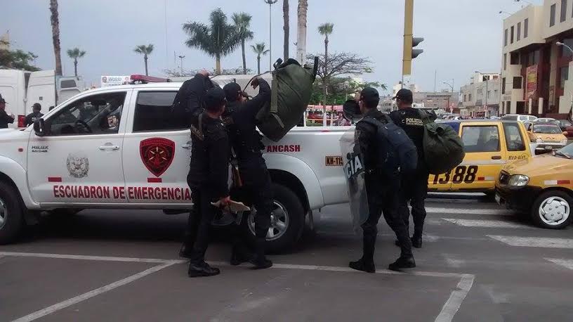 Un centenar de efectivos policiales llegaron hoy a la Divipol Chimbote