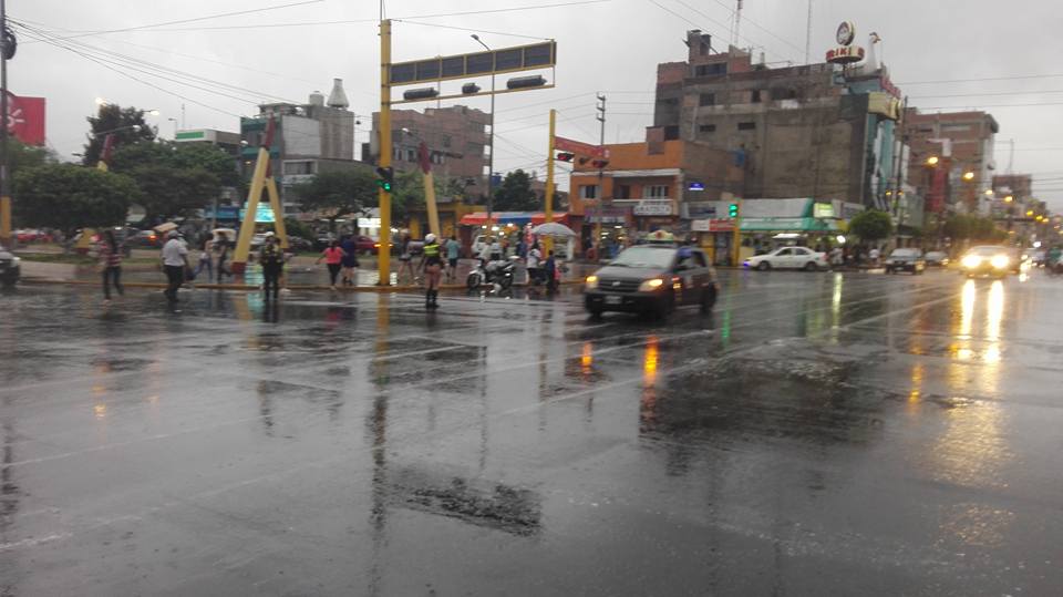 Chimbote: torrencial lluvia habría dejado 600 millones de soles en daños 