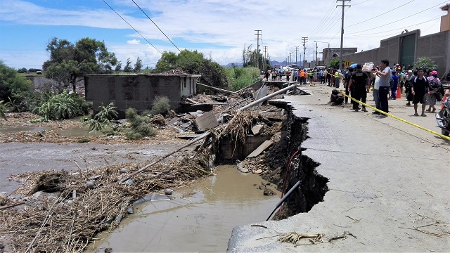 4 desaparecidos y 9 puentes colapsados en 8 horas de lluvias torrenciales en provincia del Santa