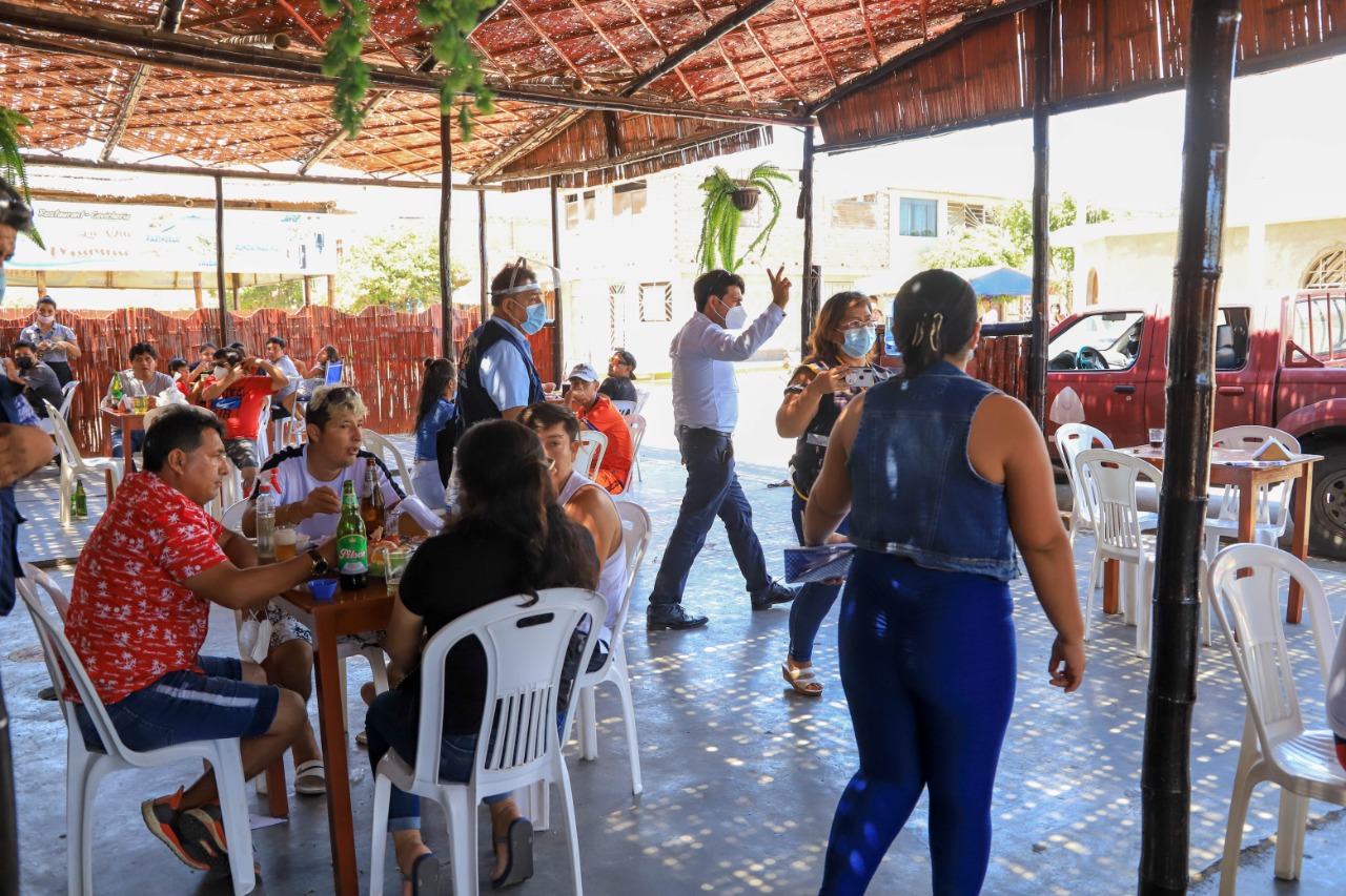 Multan a propietario de restaurante Mil Sabores por incumplir aforo máximo del 30%  