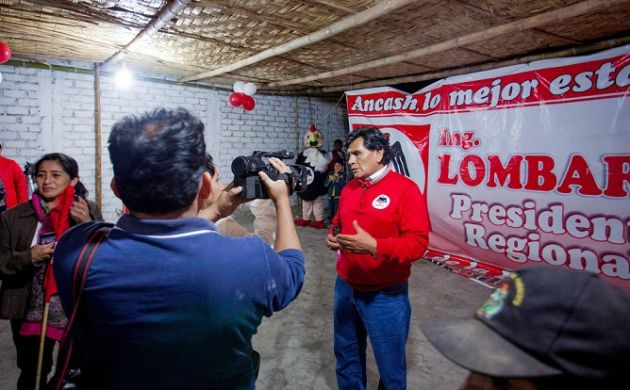  Candidato Lombardo Mautino visita los barrios más humildes de Huaraz