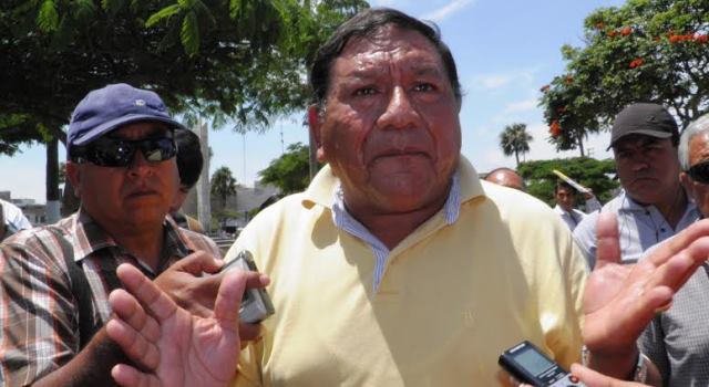 Abogado de Álvarez dice que corona fúnebre no era para amedrentar a Calderón