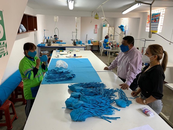Chimbote: confeccionan más de 4.500 mascarillas para protección de personal municipal