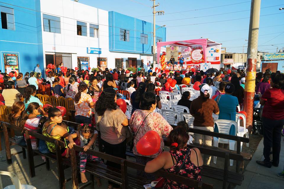 Chimbote: más de 500 madres de escasos recursos fueron homenajeadas previo a su día 