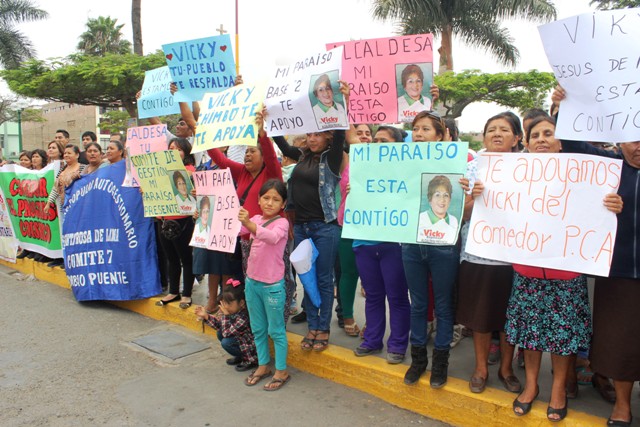 Movilizan a madres de vasos de leche y comedores para apoyar a alcaldesa de Chimbote