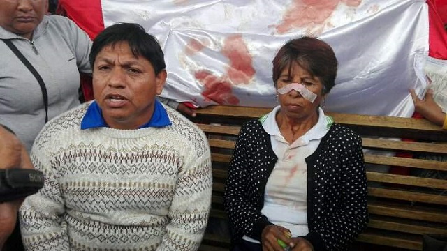 Policía disparó bomba lacrimógena en el rostro de una maestra de 62 años en Chimbote