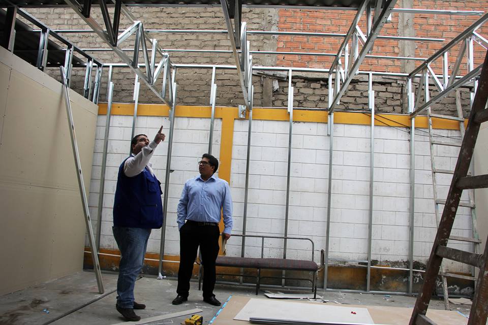 Chimbote: inspeccionan trabajos de mantenimiento en centros de salud afectados por El Niño Costero