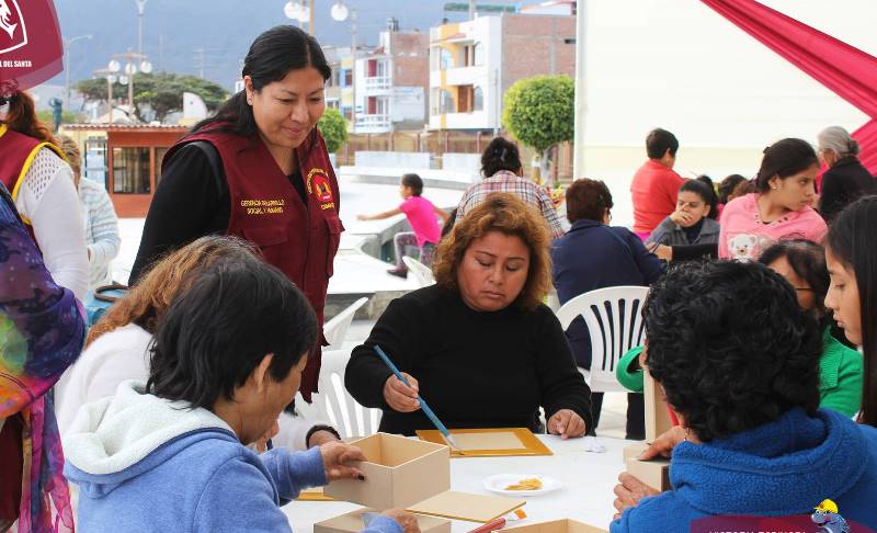 Talleres gratuitos en Encuentro Internacional de Pintura Decorativa y Manualidades en Chimbote