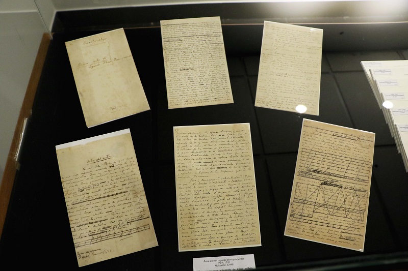 Policía Nacional ratifica autenticidad del Manuscrito de Vallejo en obra literaria