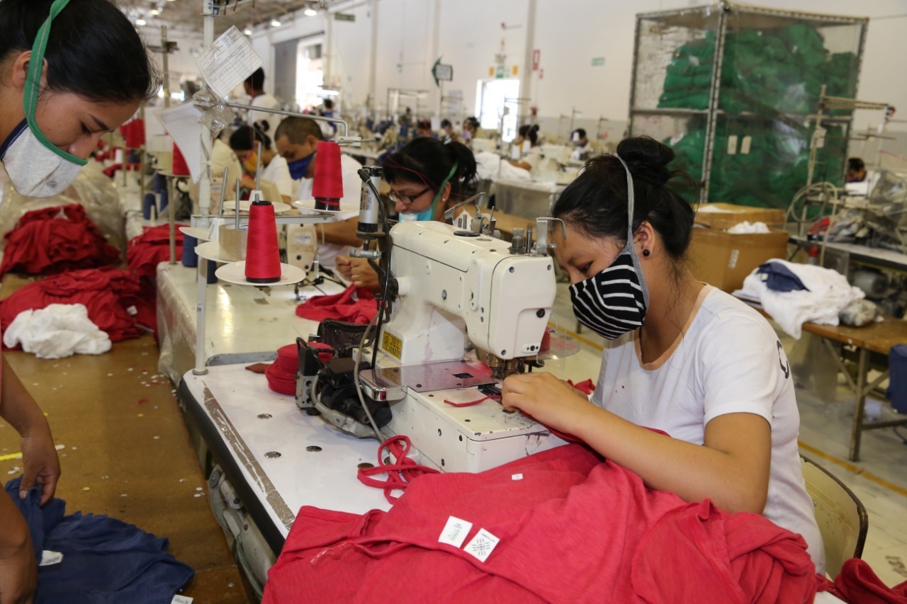 Brecha de ocupación laboral entre hombres y mujeres disminuyó, pero aumentó diferencia de ingresos