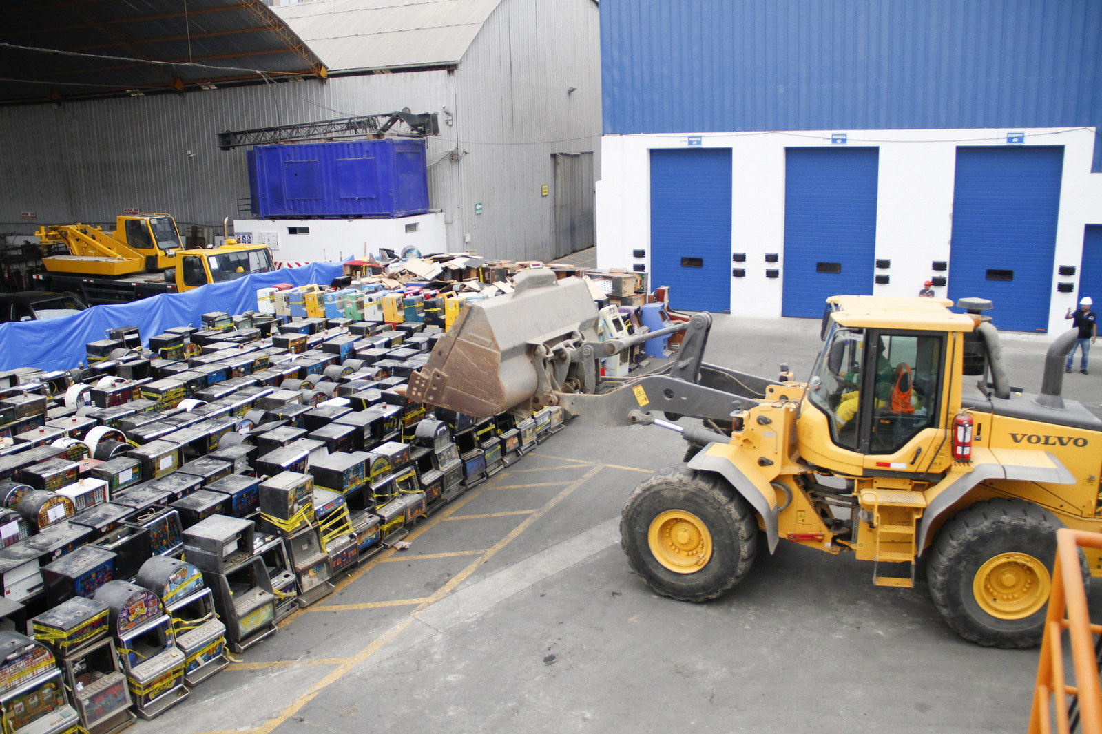 Áncash: Mincetur y PNP destruyeron 287 máquinas tragamonedas a nivel nacional