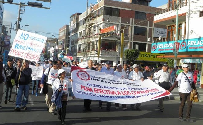 Más de medio millar de personas salió a las calles exigiendo resultados de investigaciones en Áncash