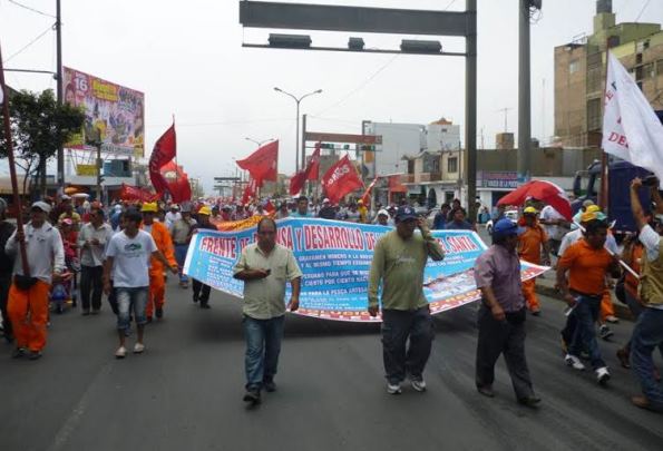 Buses interprovinciales están varados a la altura del Puente Lacramarca (AVANCE)