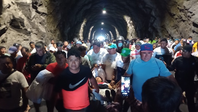 Cientos de pescadores artesanales y mujeres fileteras marcharon hasta túnel de Coishco
