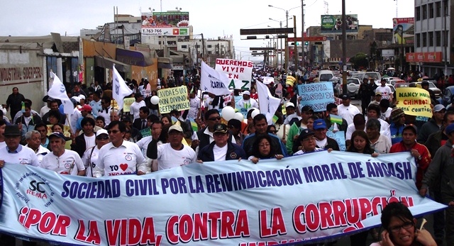 Más de 3000 personas marcharon contra la corrupción, el sicariato y la impunidad