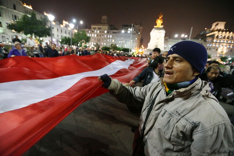 Este jueves se efectúa marcha en respaldo a adelanto de elecciones