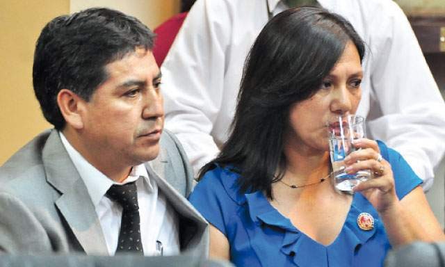 Fiscalía pide 10 años de prisión para congresista María Magdalena López