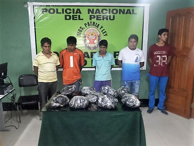 Policías intervienen a 5 sujetos con 8 kilos de marihuana en Nuevo Chimbote