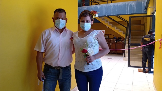 Con un matrimonio se retoma la atención en la oficina de Registro Civil en Nepeña