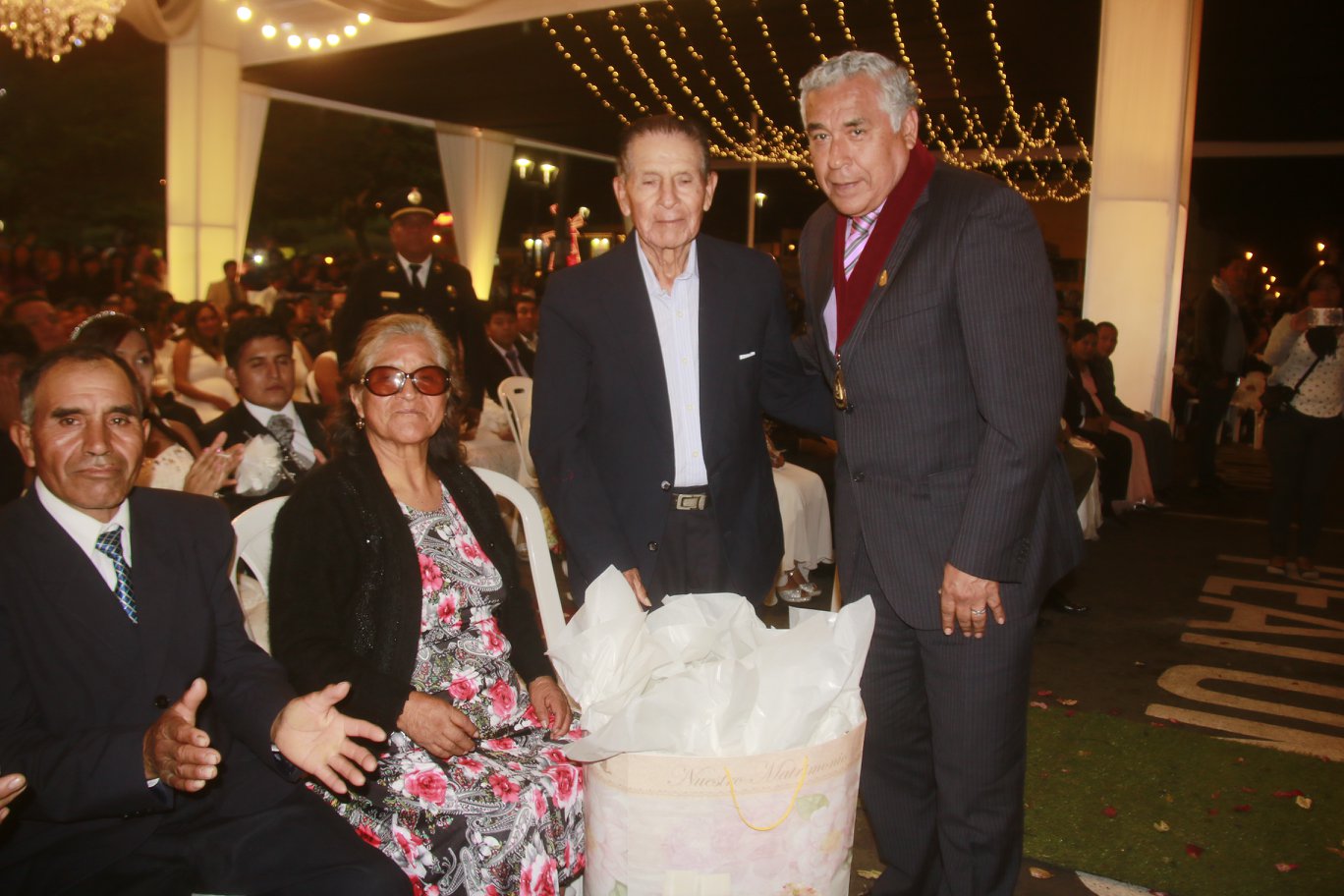Chimbote: jubilado formaliza convivencia en matrimonio civil masivo