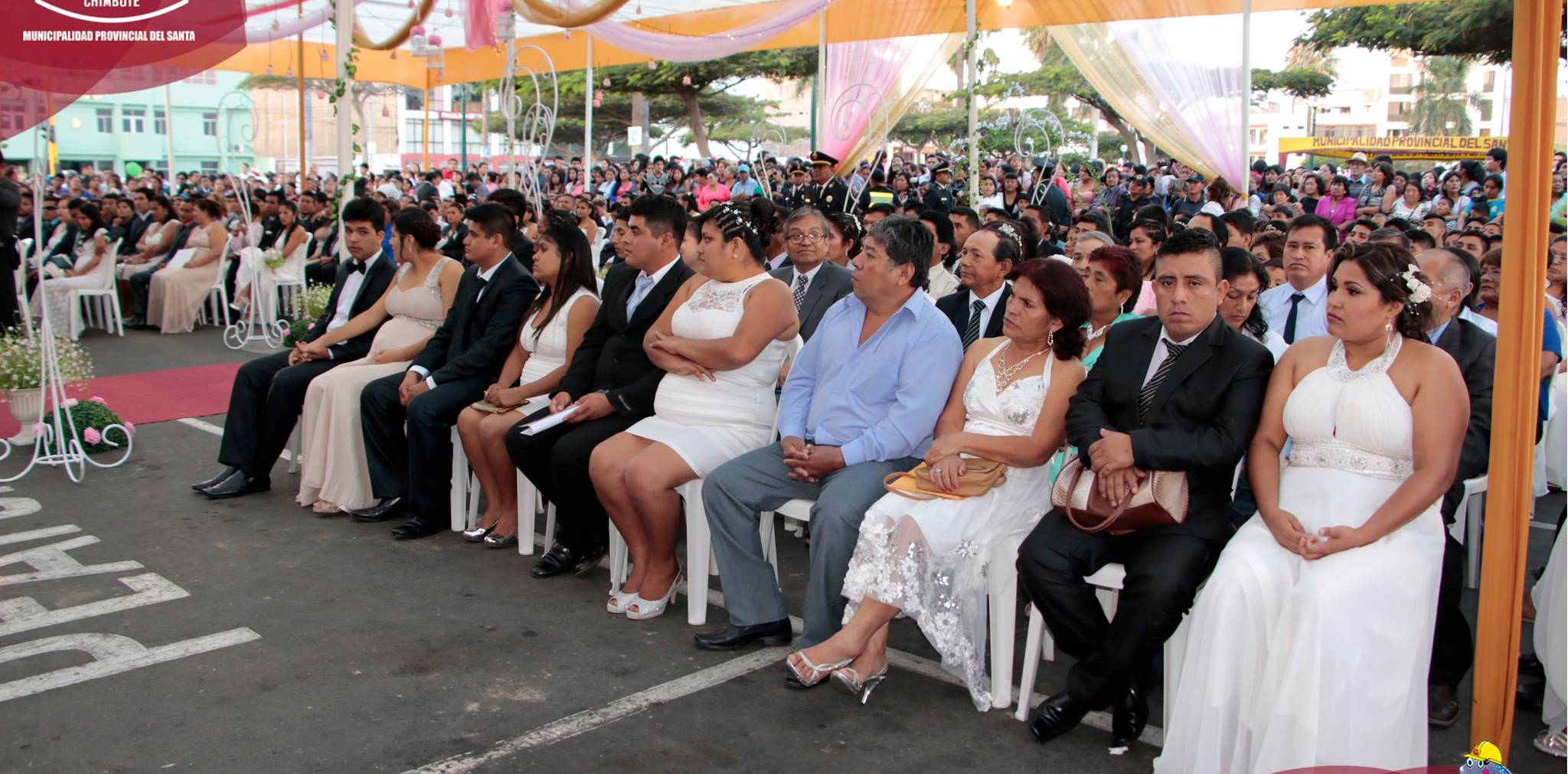 Chimbote: 160 parejas se beneficiaron de Matrimonio Civil Masivo 2017