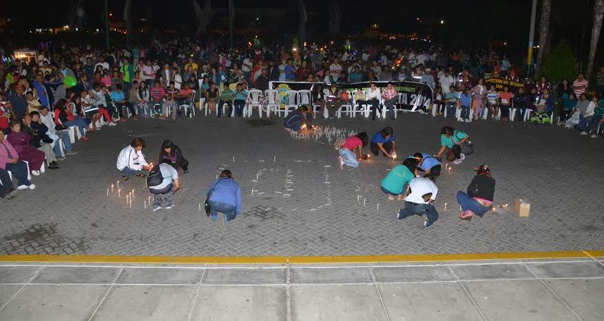 Nuevo Chimbote se sumó a la "La Hora del Planeta"