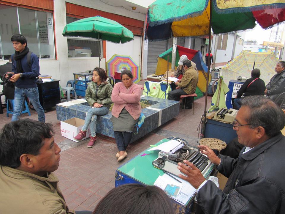 Hasta en 50 por ciento se redujo el servicio que brindan los mecanógrafos de Chimbote 