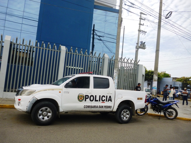 Un muerto y 2 heridos en volcadura de Tico en la carretera Santa-Chuquicara