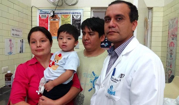 Cinco menores con labio leporino son operados con éxito por médicos de Essalud