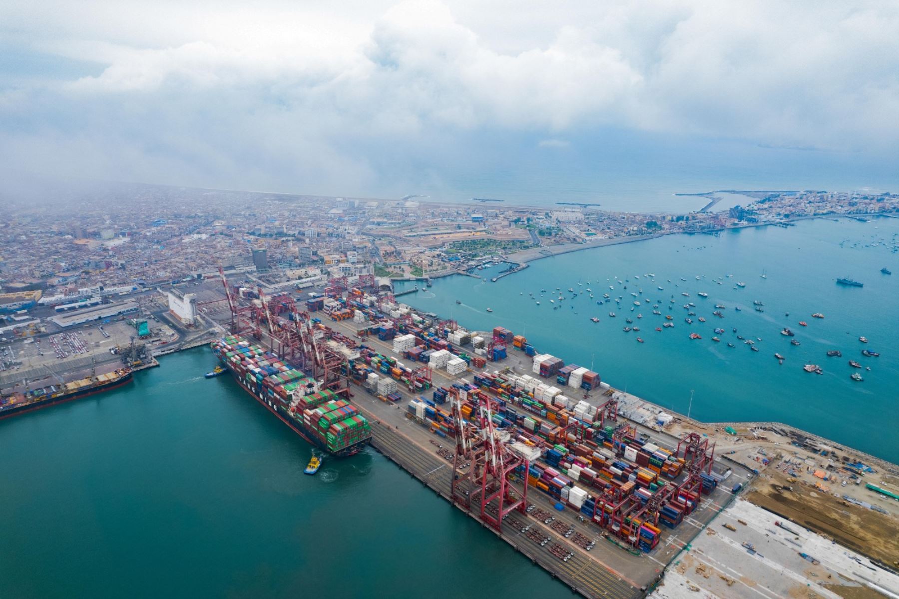 MEF apunta a superar la barrera de los US$ 100,000 millones en exportaciones