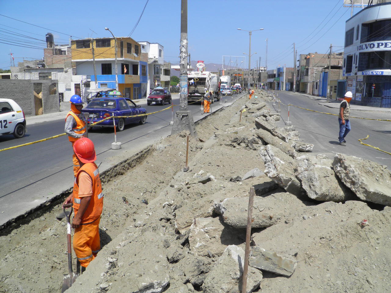 Chimbote: A mediados de febrero culmina mejoramiento de berma central en avenida “Meiggs” 