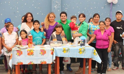   Candidata a comuna de Nuevo Chimbote por  Siempre Unidos visitó comités de madres