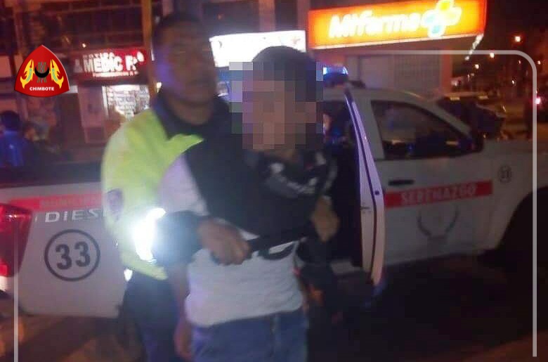 Chimbote: serenos intervienen a menor que robó celular a universitaria