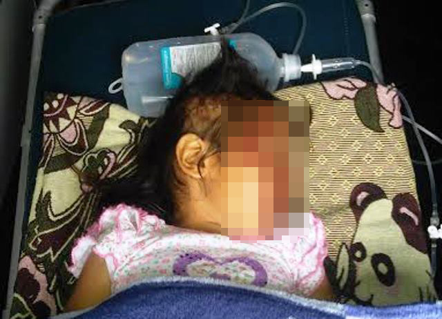 Piden ayuda para menor que sufrió accidente junto a sus humildes padres