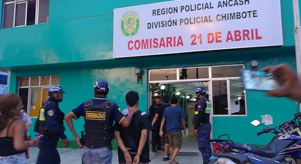 Chimbote: detienen a dos menores sindicados de robar perros de raza para luego venderlos 