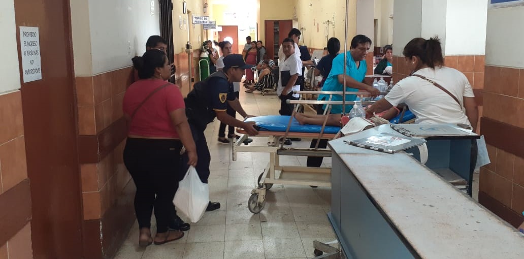 Cuatro menores de edad resultan heridos al chocar una mototaxi con una moto lineal en Chimbote