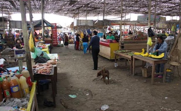 Comerciantes del mercado Dos de Mayo presentan “habeas corpus” en la fiscalía