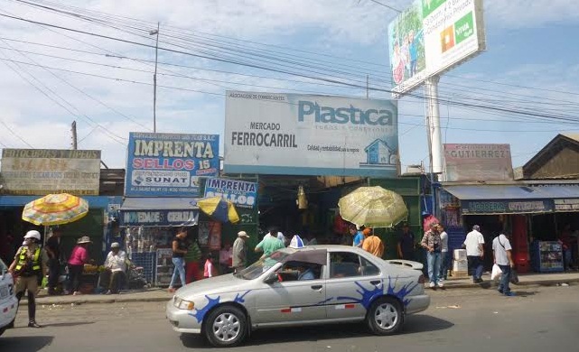 Comerciantes del mercado Ferrocarril lucharán para no ser desalojados