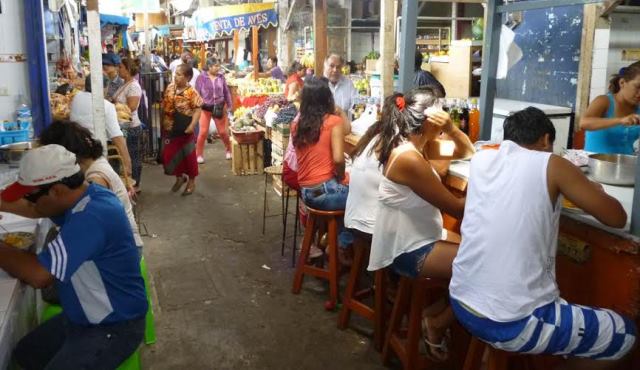  Comerciantes del Mercado Modelo no tienen agua pero pagan por ella