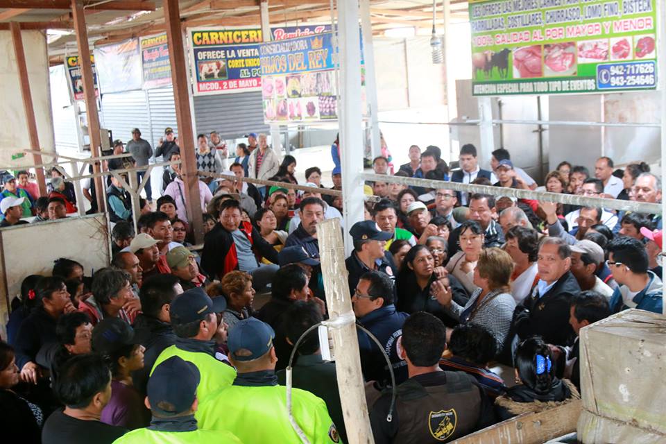 Empadronarán como socios a 800 comerciantes del mercado Dos de Mayo de Chimbote