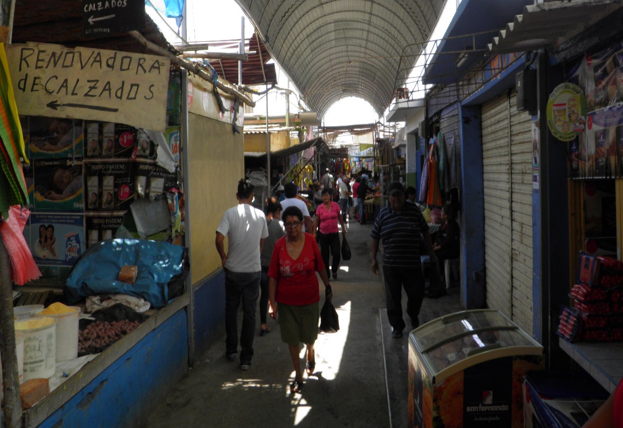 Chimbote: Multarán a comerciantes que invadan pasadizos dentro de los mercados 